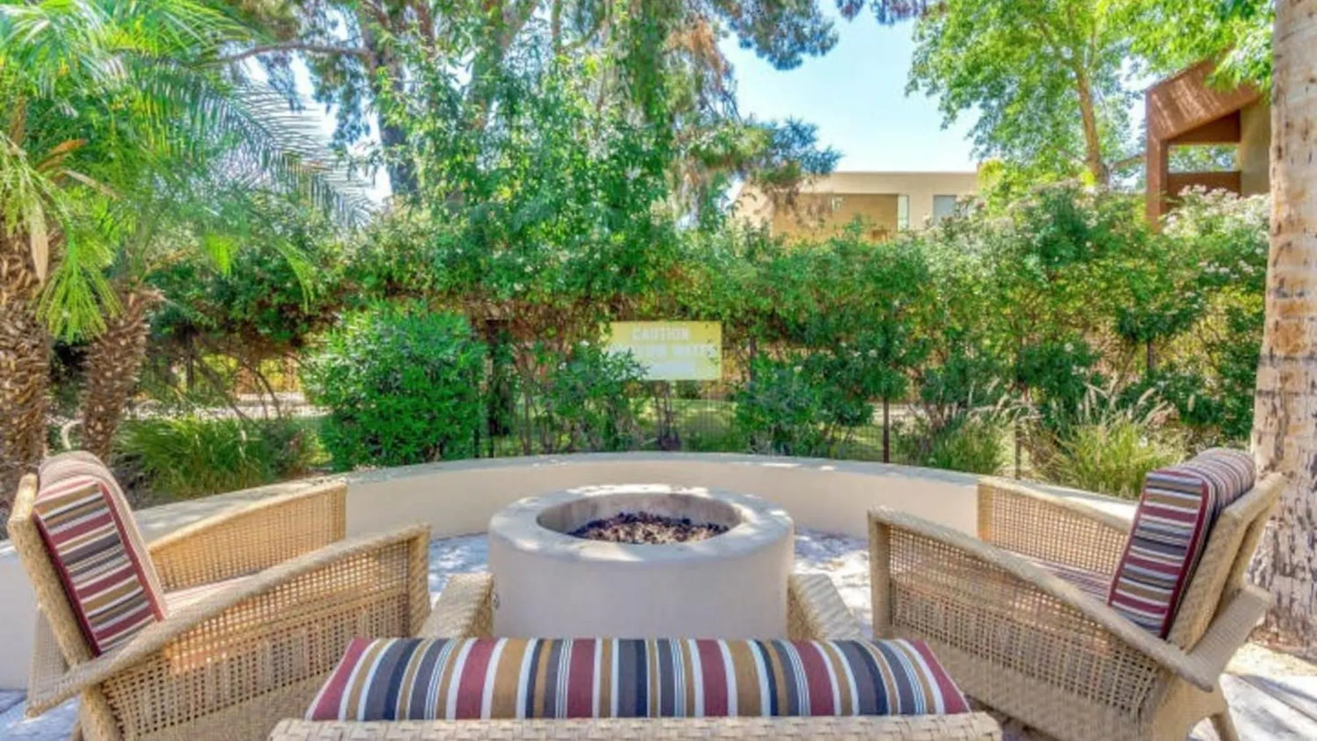 Stylish Old Town 2 Bdrm Ground Floor Condo Scottsdale Сasa de vacaciones